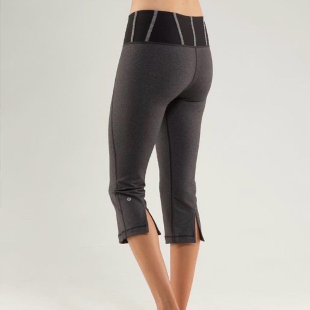 Lululemon Tadasana Slit Crop capri yoga pant in heathered grey/black